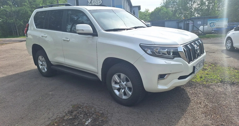 Toyota Land Cruiser cena 192000 przebieg: 82000, rok produkcji 2018 z Węgrów małe 79